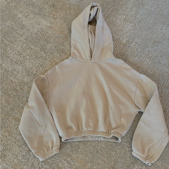 Zara Tops - Zara cropped hoodie